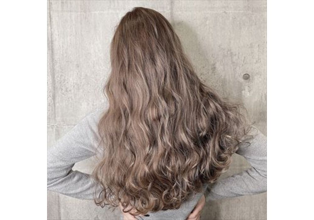 ハイライトベージュ